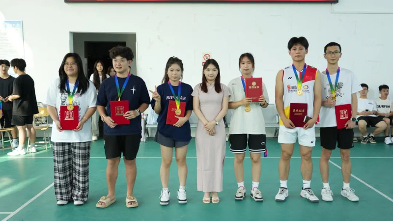 1750938792579040943.jpg 323.jpg